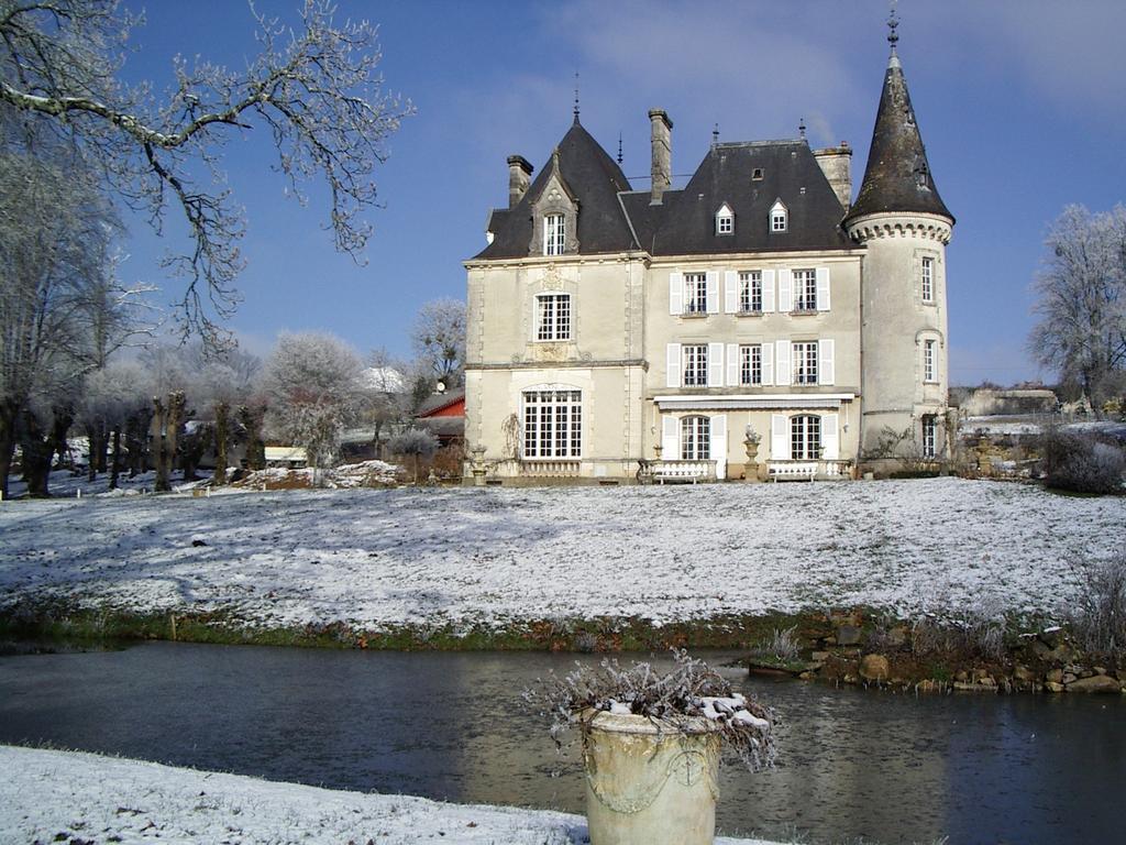 Chateau De La Chabroulie Isle